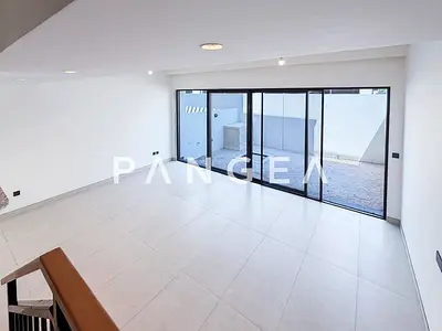 Prime Location | Back to Back | Near Lagoon