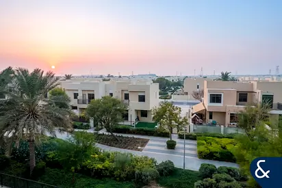Townhouse View | Spacious | Low Floor