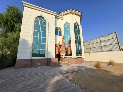 4 Bed room 2 Kitchan 2 Hall Majlis gardan parking Miads room big villa Near 311 road