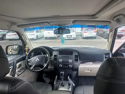 2012 Mitsubishi Pajero GLS Medium Line