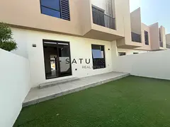 Exclusive Deal | Spacious Townhouse | Middle Unit