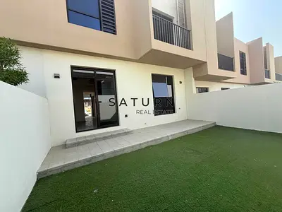 Exclusive Deal | Spacious Townhouse | Middle Unit