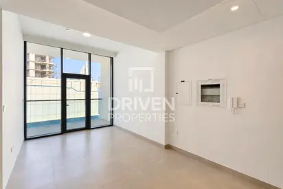 High Floor | Amenities View | Ready to Move in