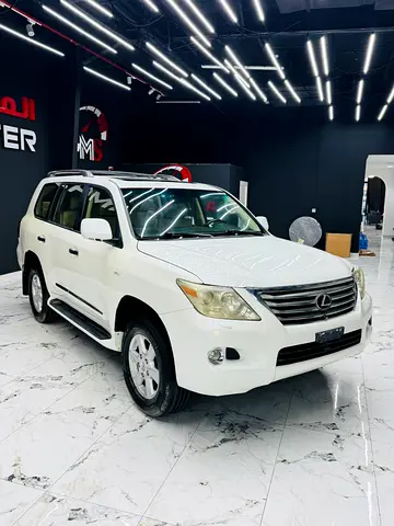 2009 Lexus LX-SERIES photo 3