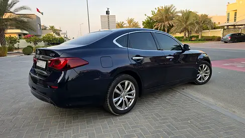 2016 Infiniti Q70 — фото 3