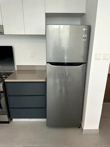 LG refrigerator 402 liter capacity latest model same like a new condition