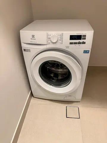 Front load washing machine - excellent good condition