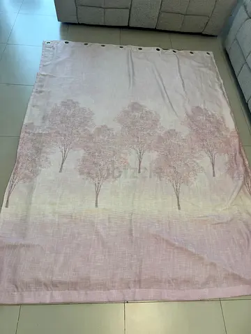 Two pairs of curtains 140x250 with free hanging rods