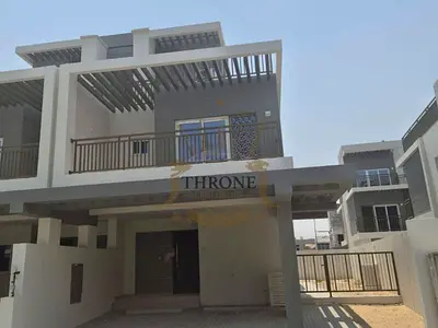 L-Shape Garden | Middle Corner Plot | Brand New