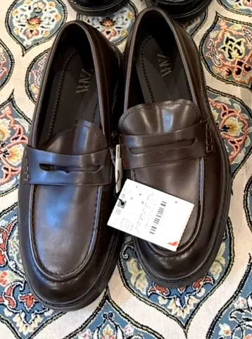 Brand new ZARA men's brown leather loafers, size label attached size 40
