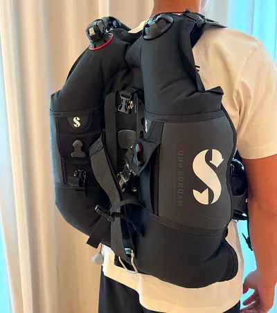 Scubapro HYDROS PRO BCD, MEN - 4400 aed !!