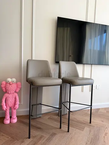 2 bar chairs