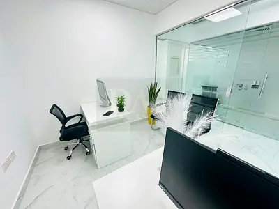 Spacious Office with Bank account assistance |Free Amenities