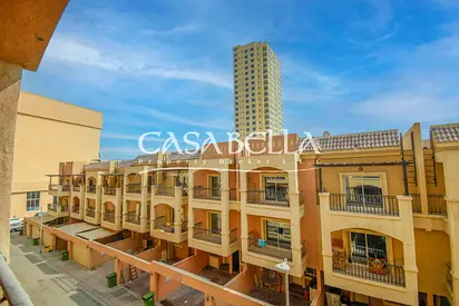 Courtyard View | 1BR Apartment | Pool & Balcony