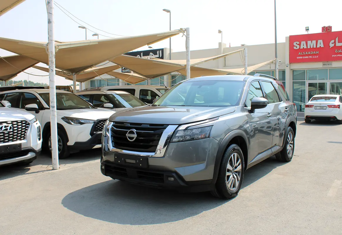 2023 Nissan Pathfinder SE