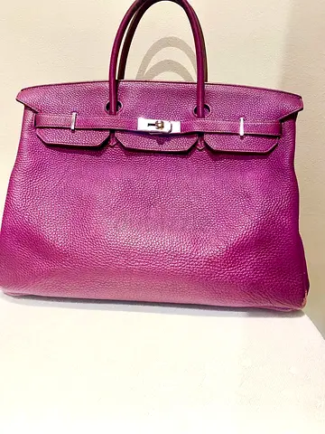 Hermès Birkin 40 look that perfectly fits today's high-fashion slouchy/effortless aesthetic