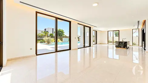Luxurious Villa | Spacious | Flora Type | Modern