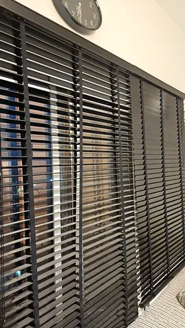 Black wooden Venetian blinds (full-height) - excellent condition
