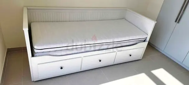 IKEA Hamnes day bed with 2 mattress