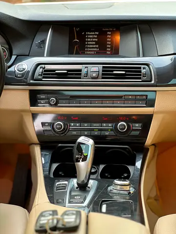 صورة 9 لـ 2014 BMW 5-SERIES