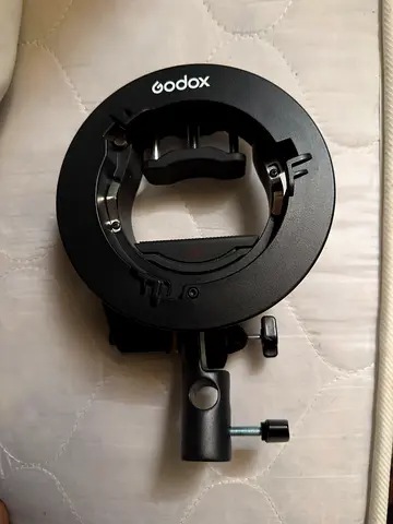 Godox S2Mount Type: Bowens S-type mount