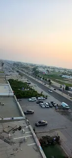 Seperate room in 1 bhk is available to share