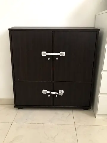 Dark brown shoe Cabinet | 4 Doors, 6 Compartments | AED 70