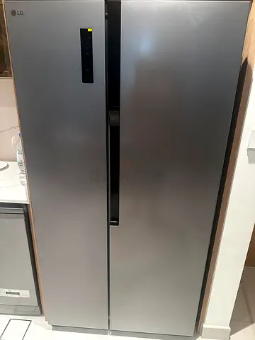 LG large double-door refrigerator - good condition