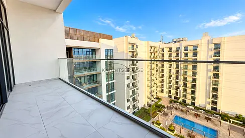 Spacious 2BR Higher Floor | Laundry | Near Metro