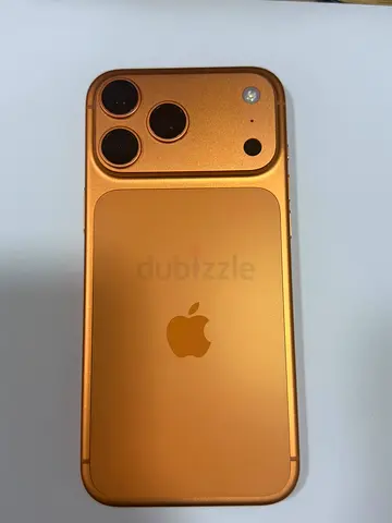 Scratch less/like new Apple iPhone with Triple Camera System