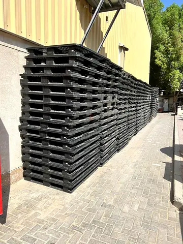 Bulk Industrial Plastic Pallets - Heavy Duty Stackable (Large Quantity)