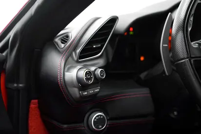 صورة مصغرة 16 لـ 2018 Ferrari 488 GTB