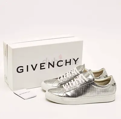 Givenchy Silver Low-Top Leather Sneakers — Size (42)