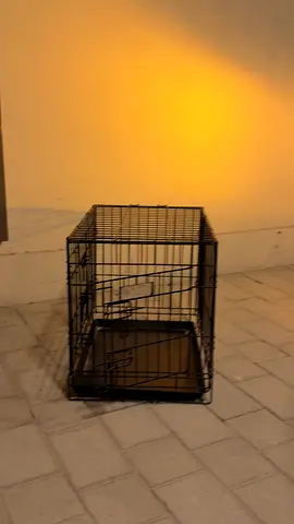 Foldable metal pet crate / cage - small/medium size