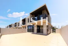 Exclusive | Close to Amenities | Single Row