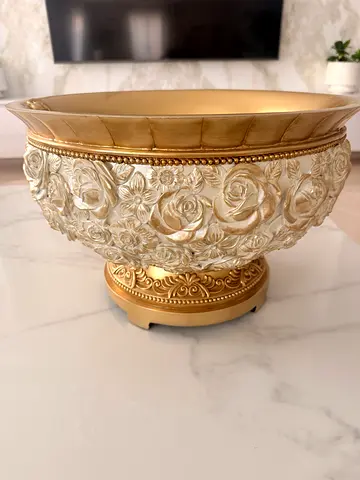 Gold centerpiece bowl