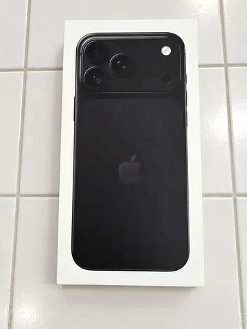 iPhone 18pro  ( 256GB sealed box) - Black,