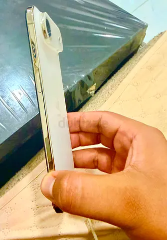 Iphone 17 AIR - UAE version 256 100% Battery Health