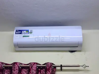 Wall-mounted split air conditioner.good working condition.. With one year warranty