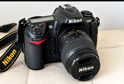 Nikon D300 DSLR with Nikon 18-55mm Lens - Good Working Condition