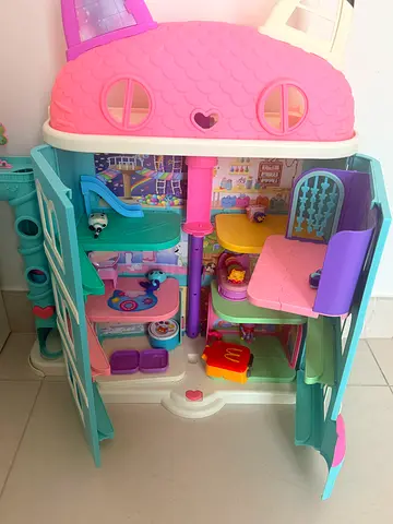 Gabby Dollhouse with full set accessories and extra rooms