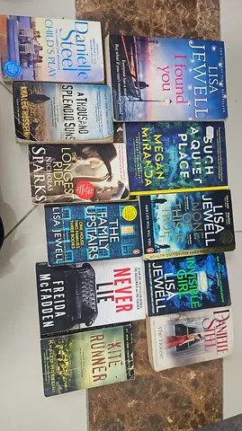 Mixed Paperback Fiction & Thrillers Bundle — Lisa Jewell, Nicholas Sparks, Danielle Steel & more