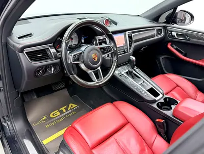 2017 Porsche MACAN photo 10
