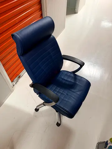 Adjustable Blue Office Recliner Chair with Wheels