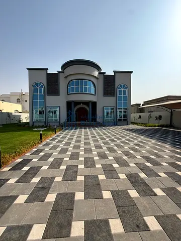 Distinctive villa for annual rent – Al Suyoh, Sharjah; area: 16,000 sq. ft.