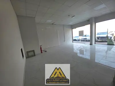 للإيجار 25,000 درهم محل تجاري في الجرف الصناعية 3 ثاني ساكن مساحة تقريباً 600 قدم وقريب من السوق الصيني محل تجاري للإيجار السنوي في الجرف الصناعية 3 ب