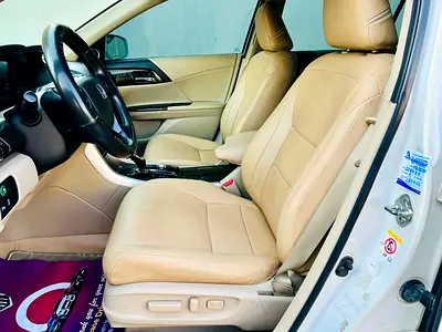 2015 Honda ACCORD 缩略图 12