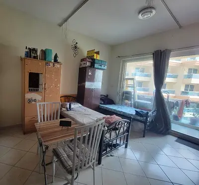 Bed space available for ladies