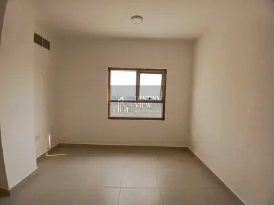 Like brand new lavish 1bhk with 1 bathroom and with central ac and full spacious and fully family building