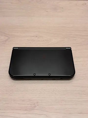 New Nintendo 3DS LL 128gb + case protection +charger